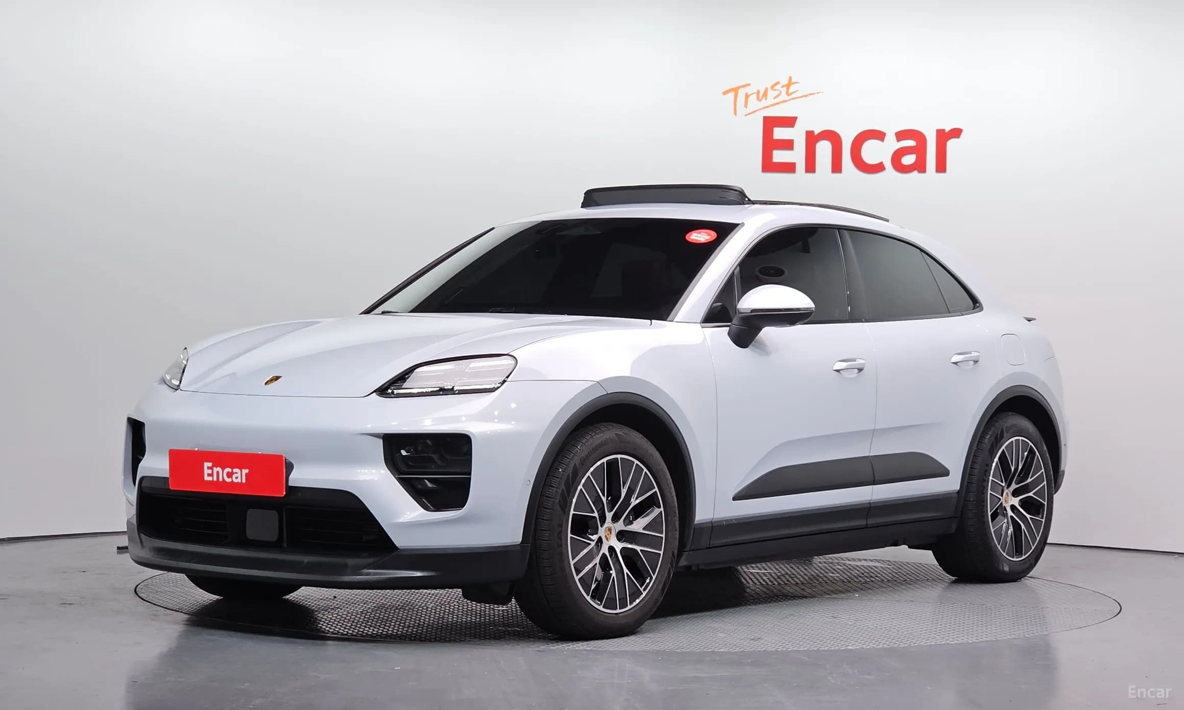 Macan EV
