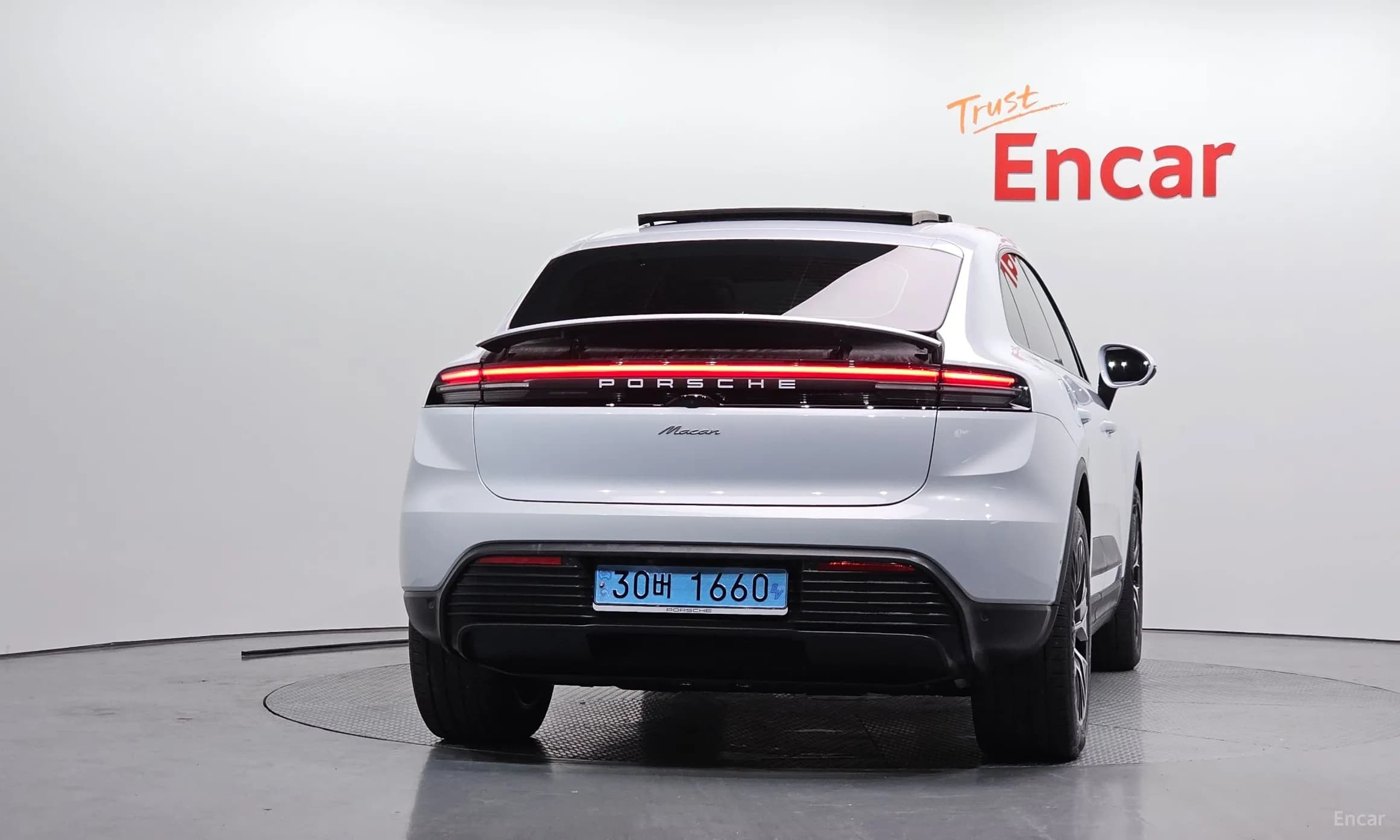 Macan EV