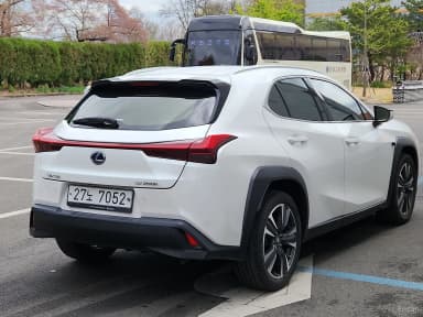 UX250h