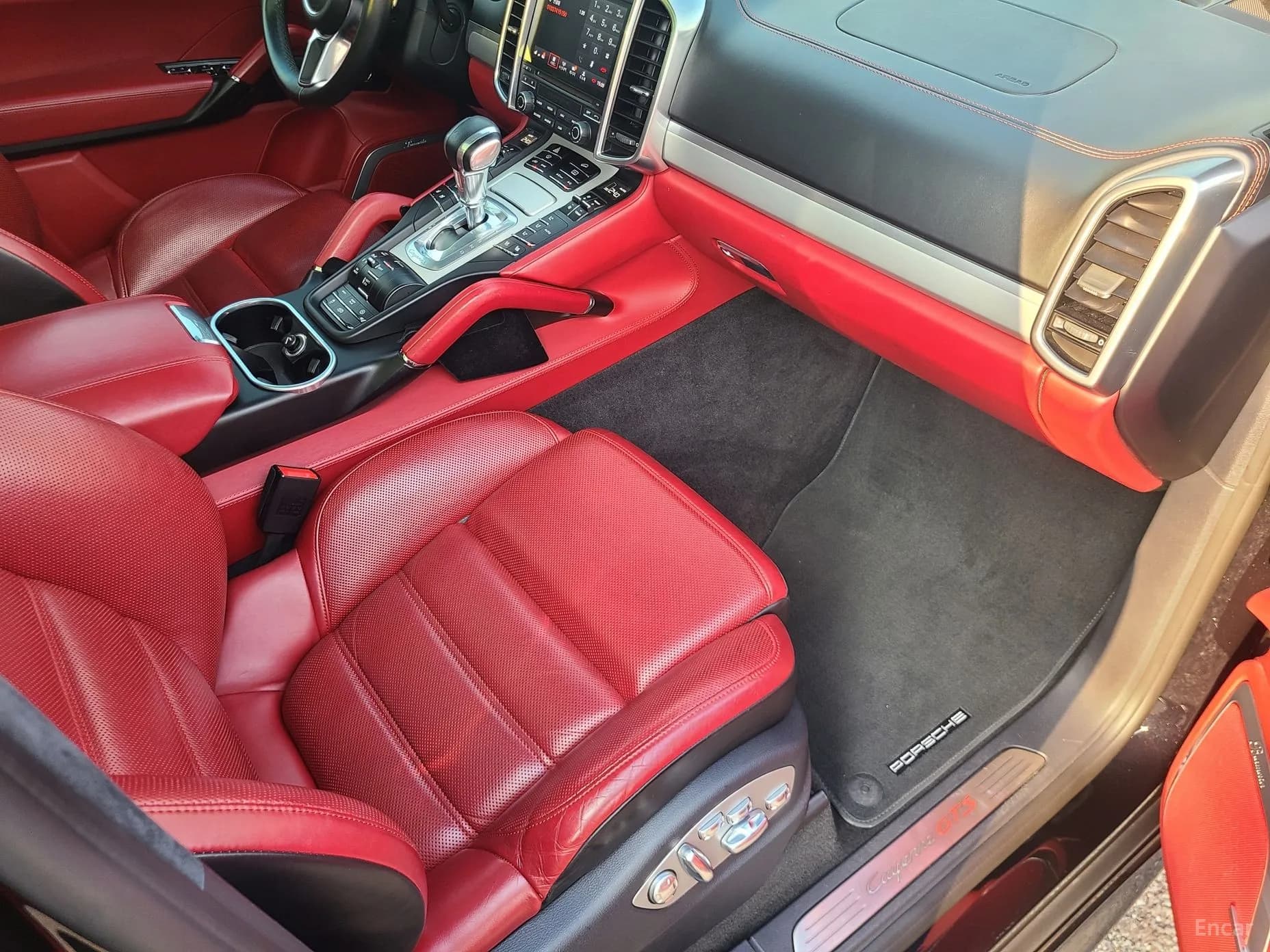 New Cayenne