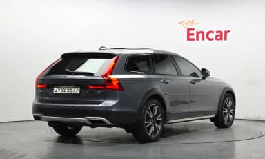 V90 Cross Country