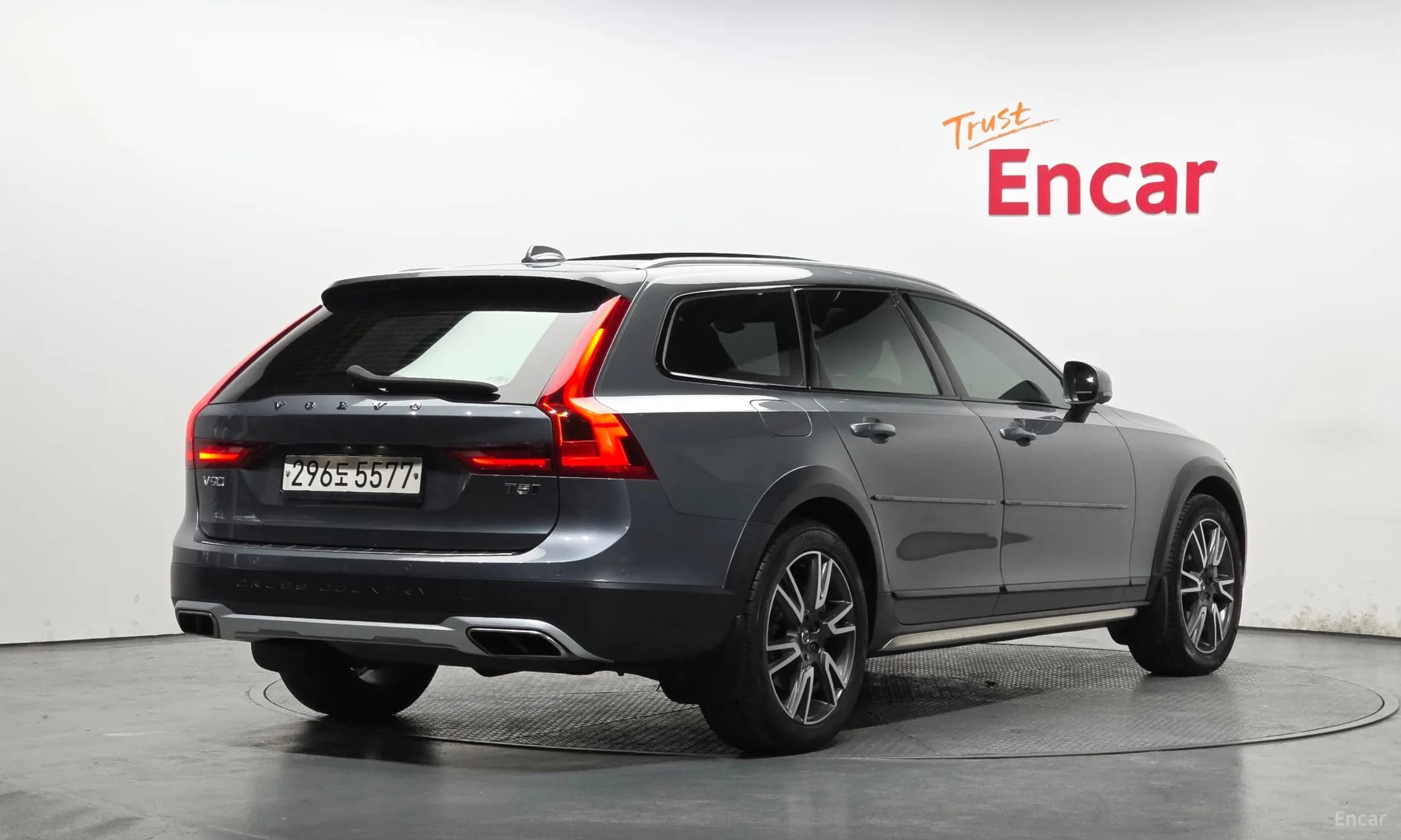 V90 Cross Country
