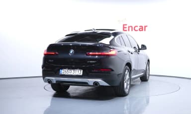 X4 (G02)