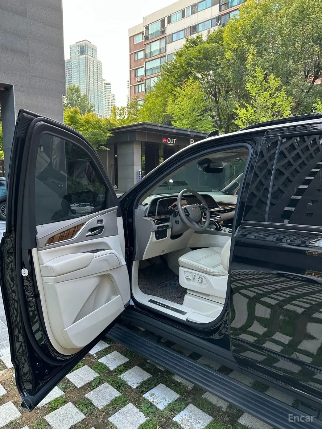 Escalade 5th Generation