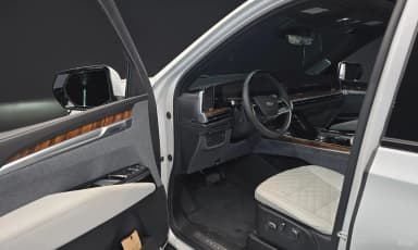 Escalade 5th Generation