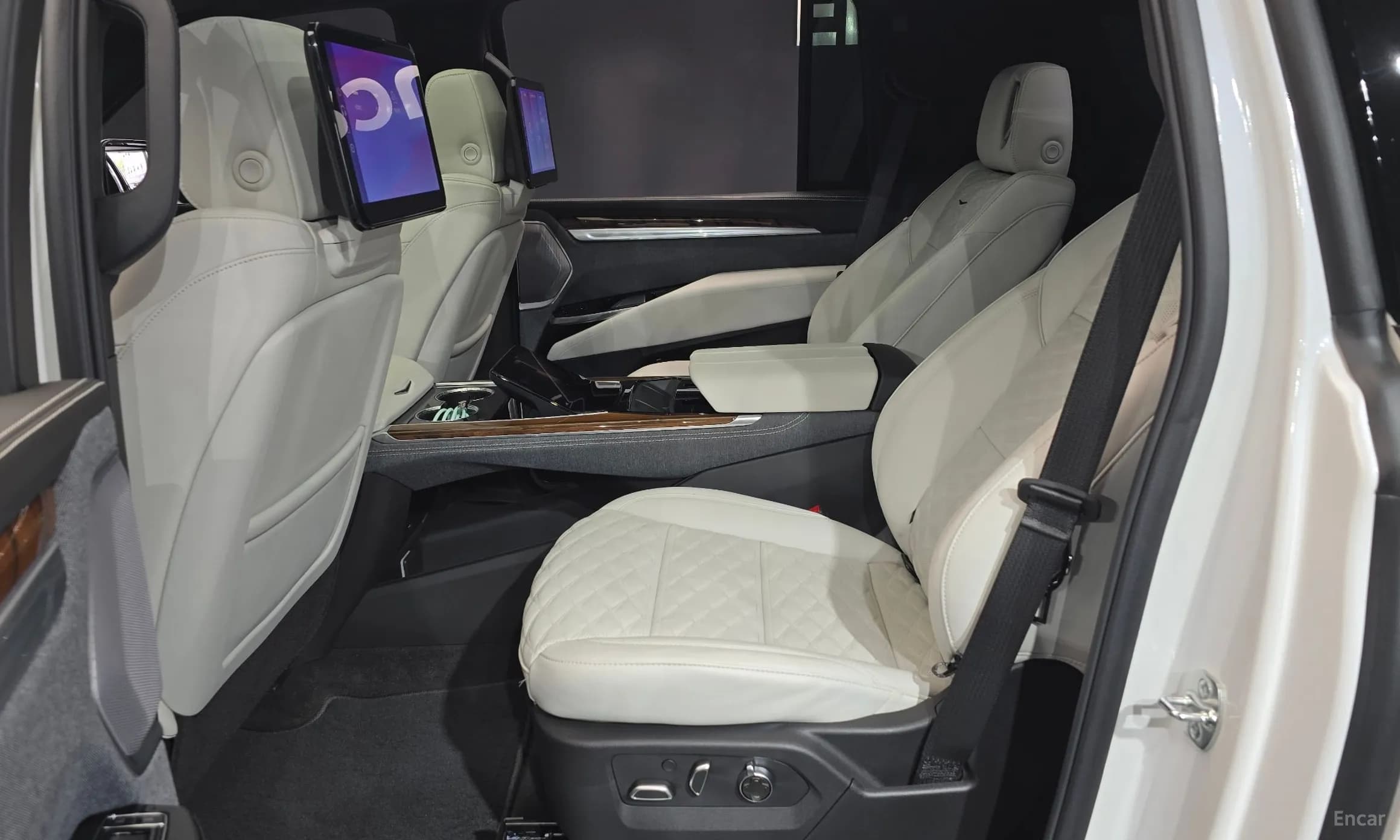 Escalade 5th Generation