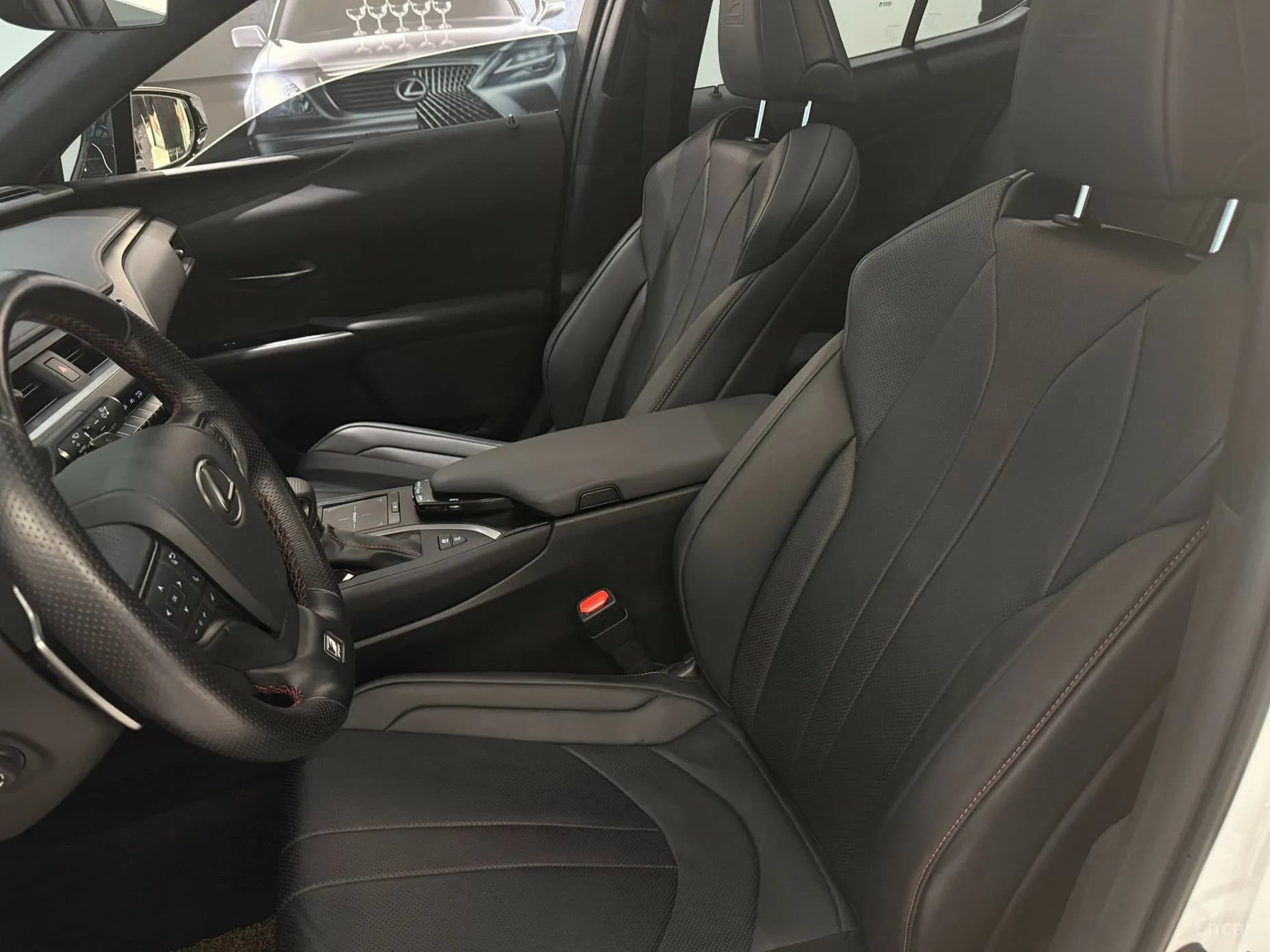 UX250h
