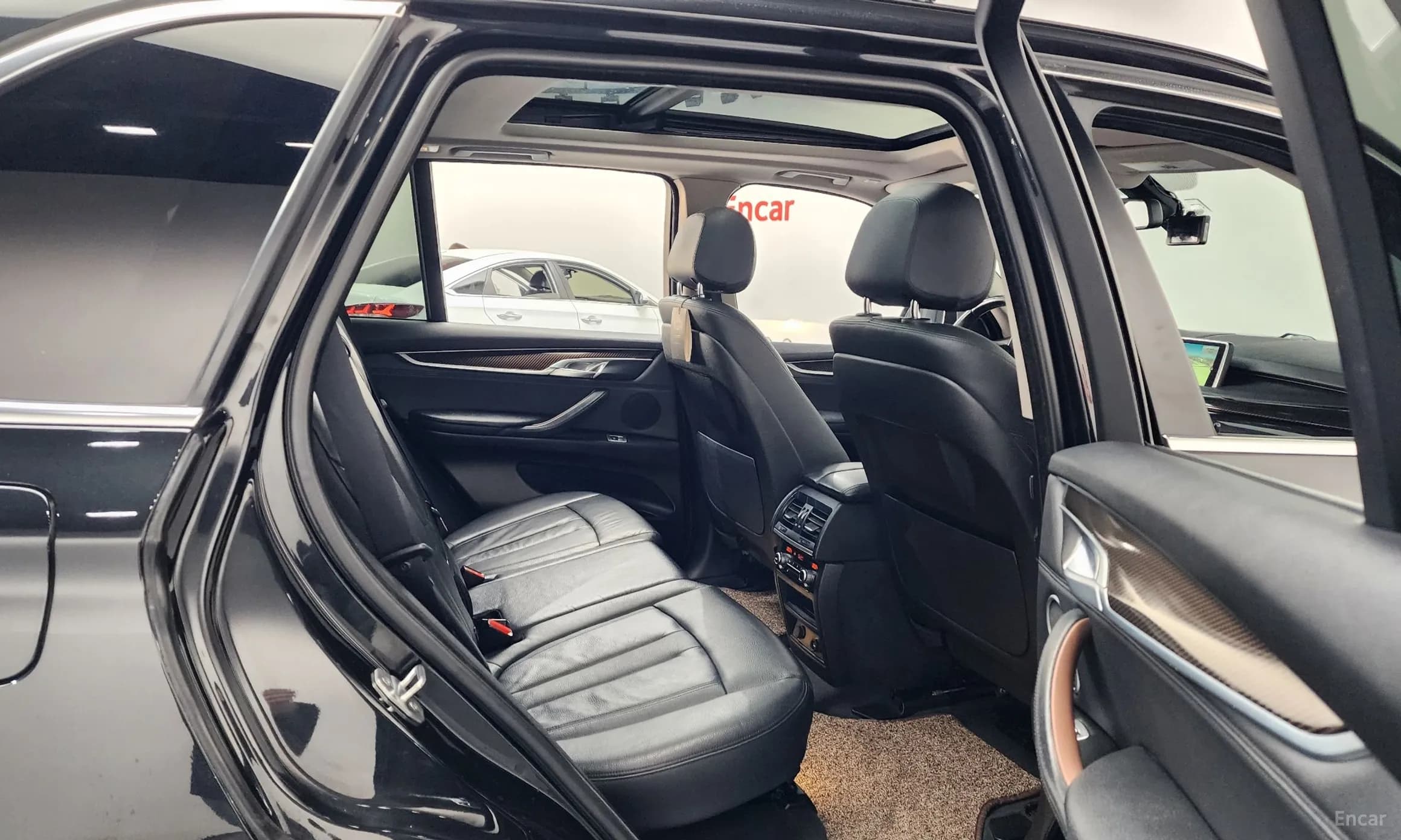 X5 (F15)