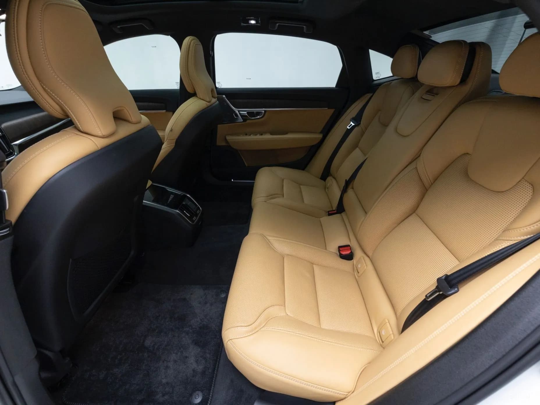S90