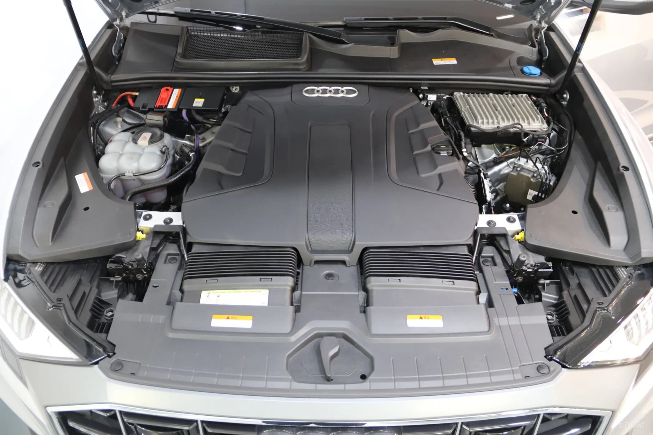 Q8 (4M)