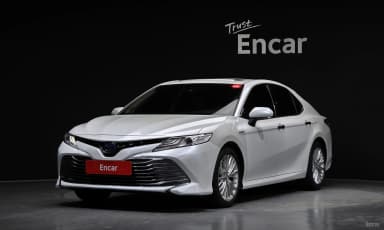 Camry (XV70)
