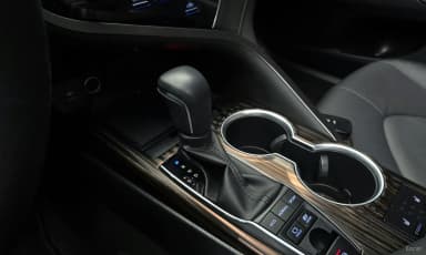 Camry (XV70)