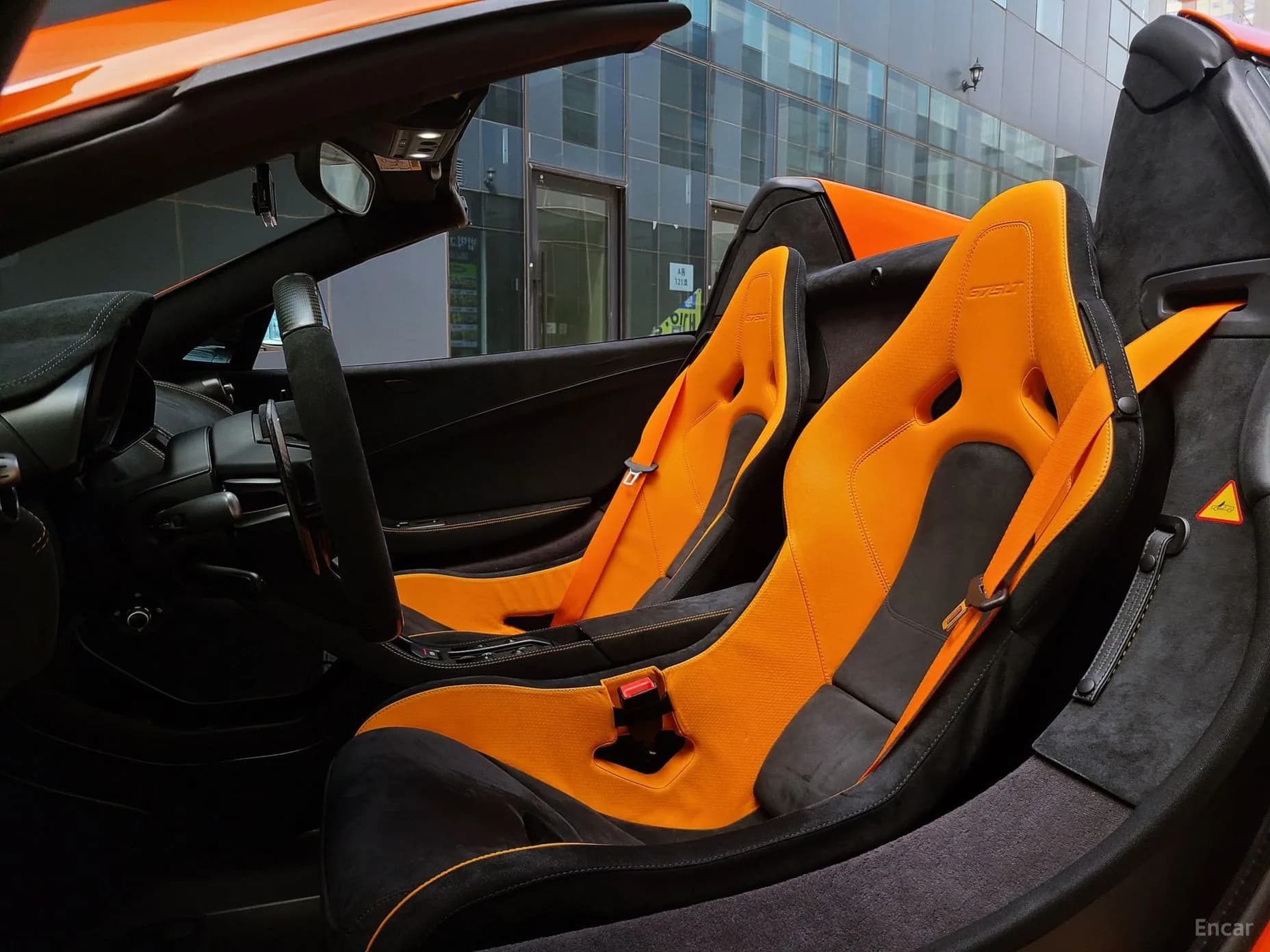 675LT
