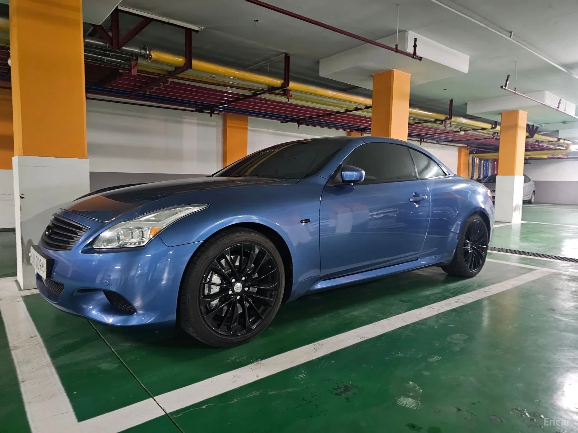 G37