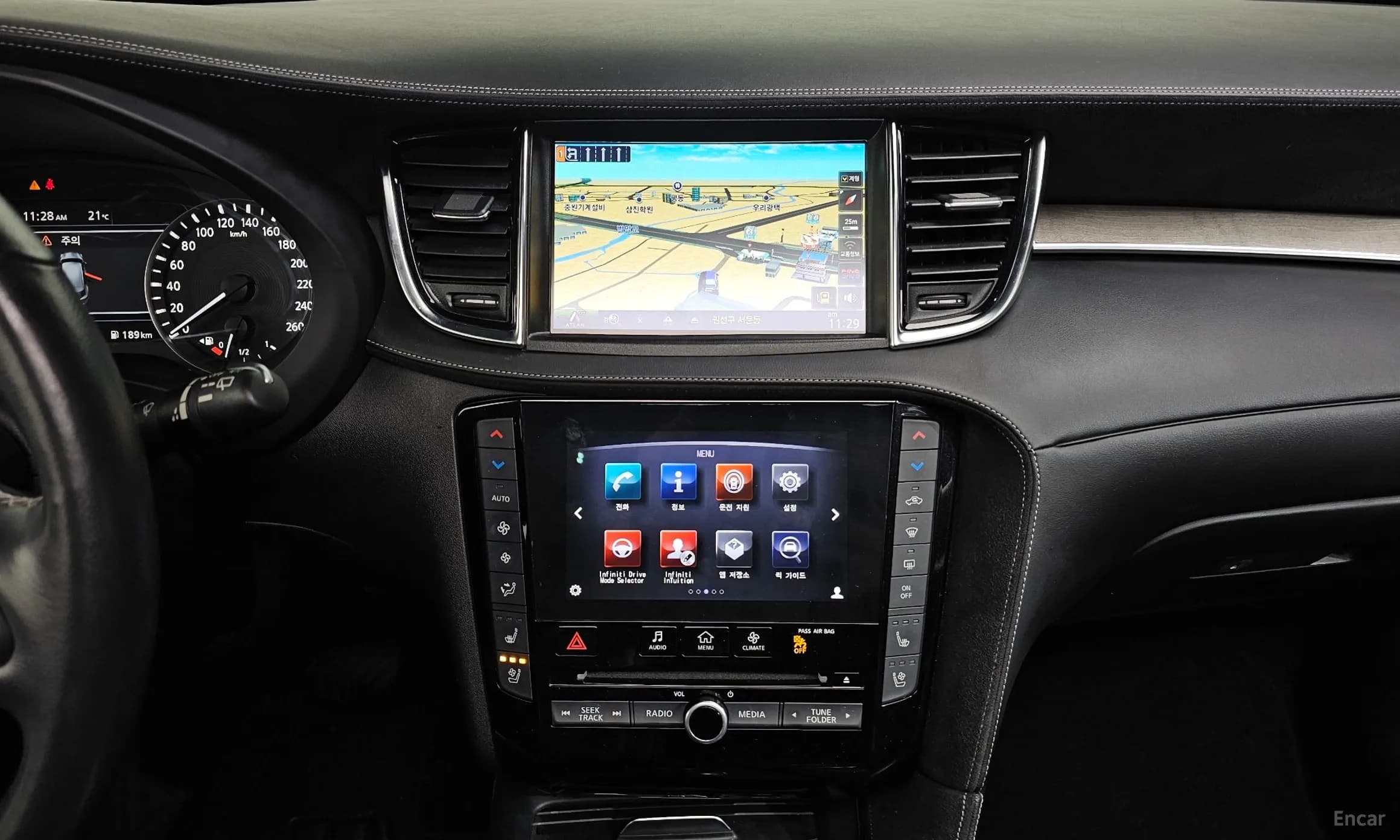 QX50 (P71A)