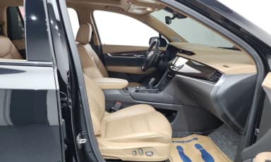 XT6