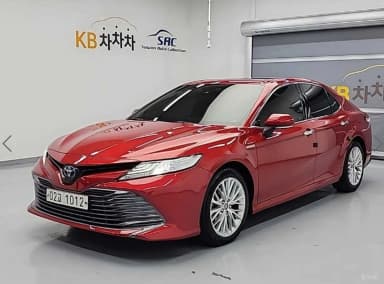 Camry (XV70)