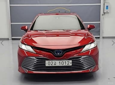 Camry (XV70)
