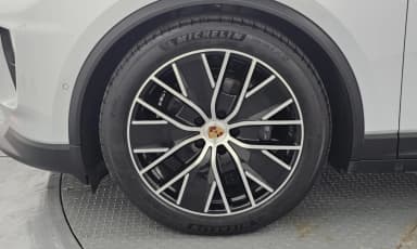 Macan EV