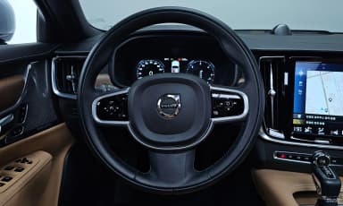 S90
