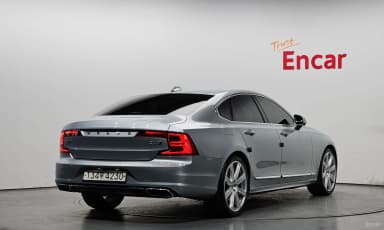 S90