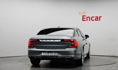 S90