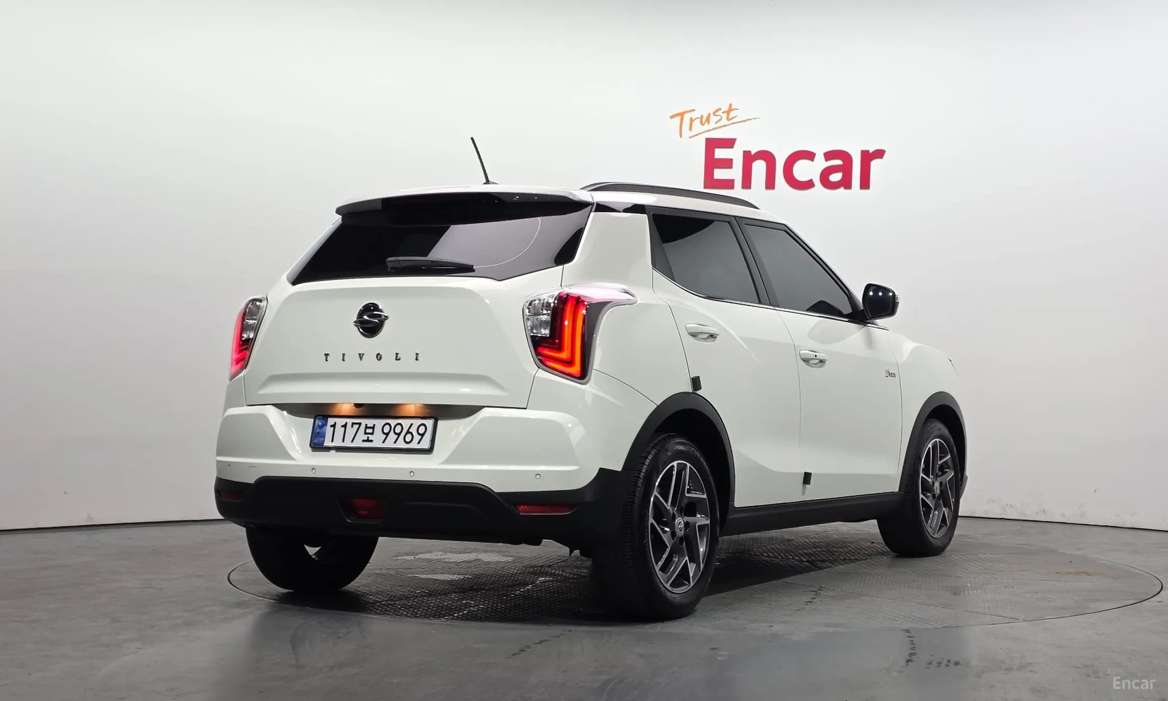 Berry New Tivoli