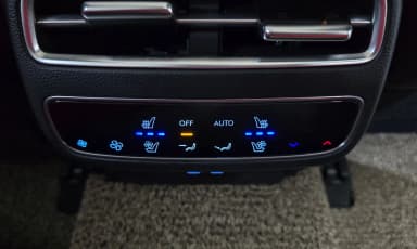 GV70