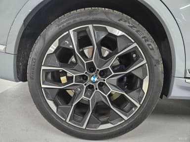 X7 (G07)