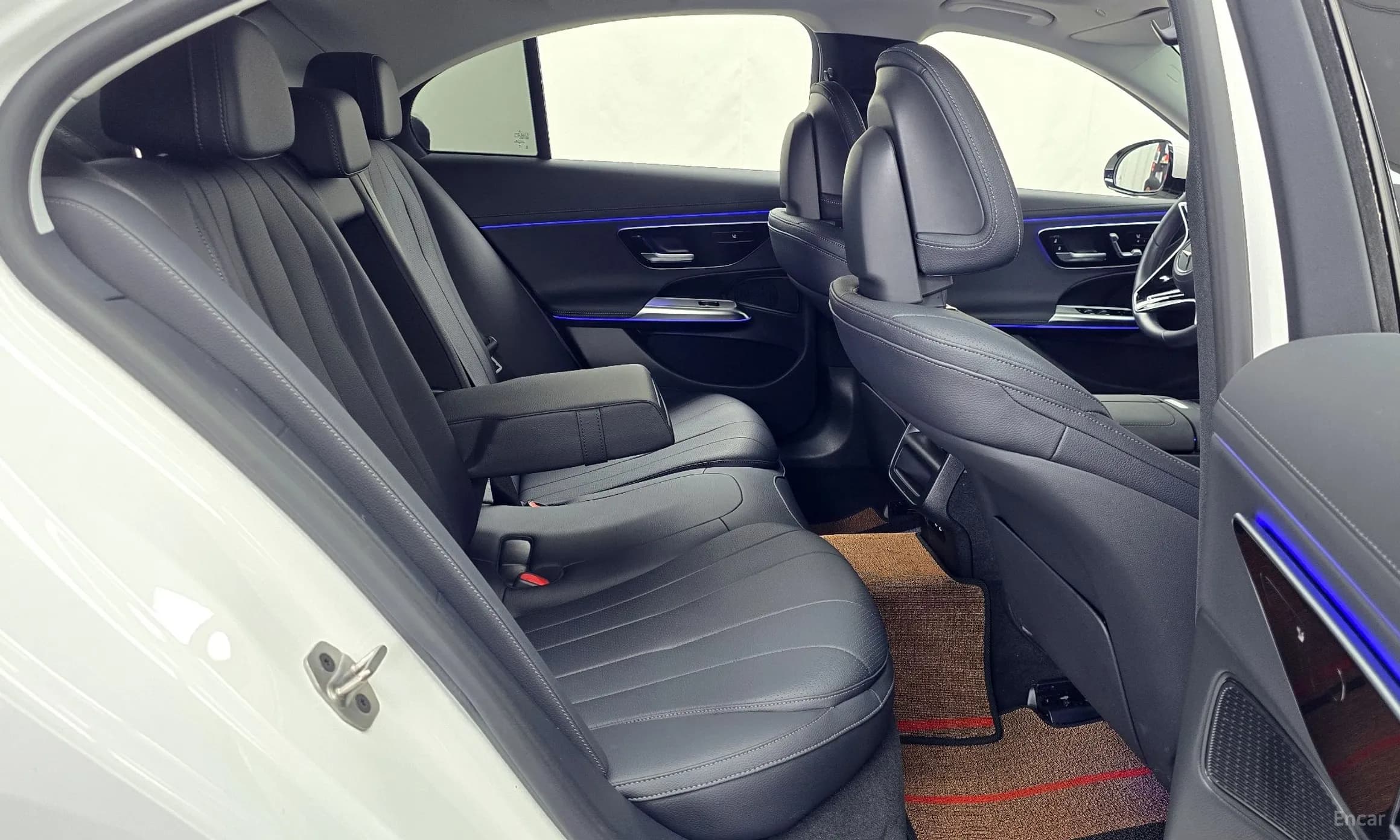 E-Class W214