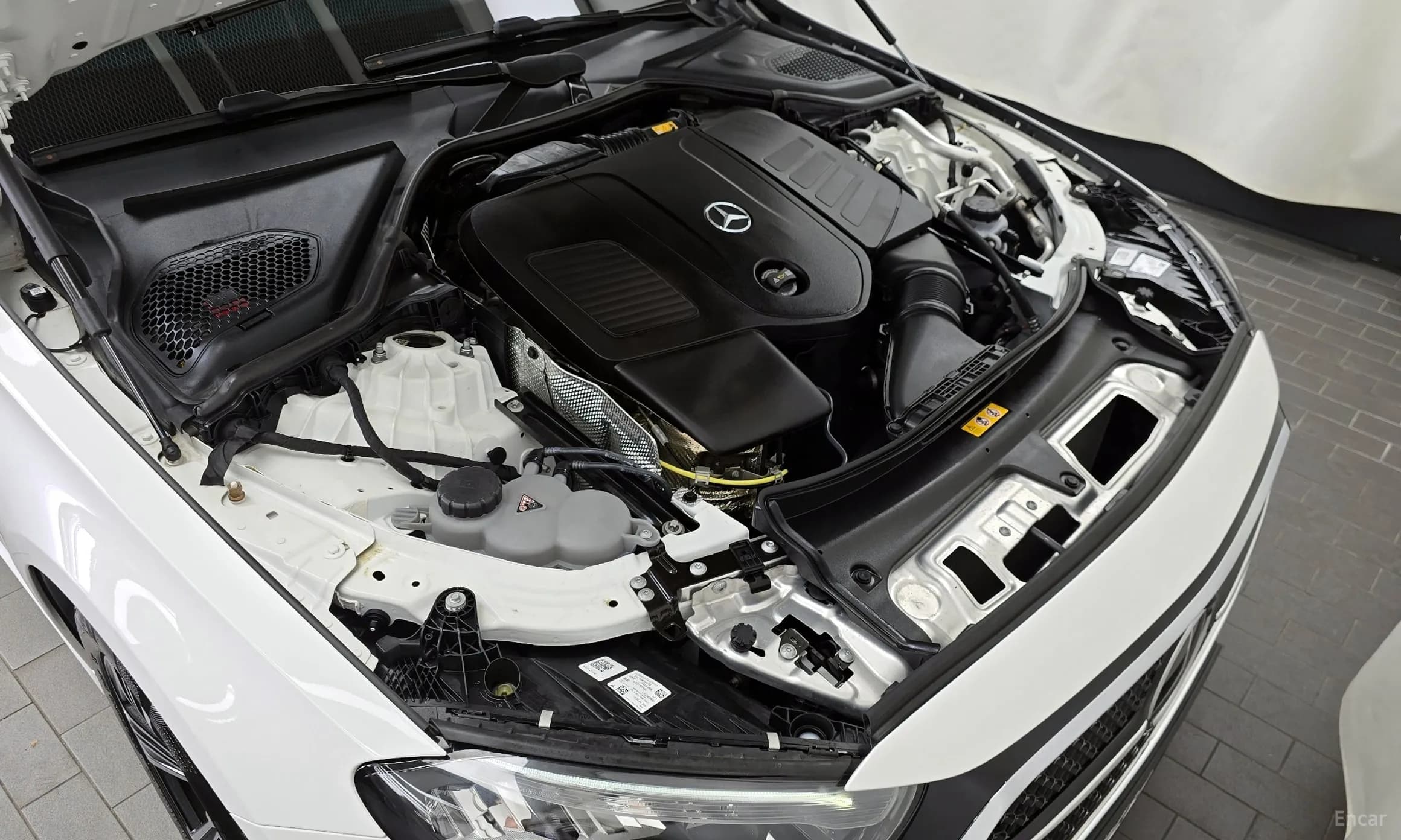 E-Class W214