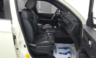 Rexton Sports Khan