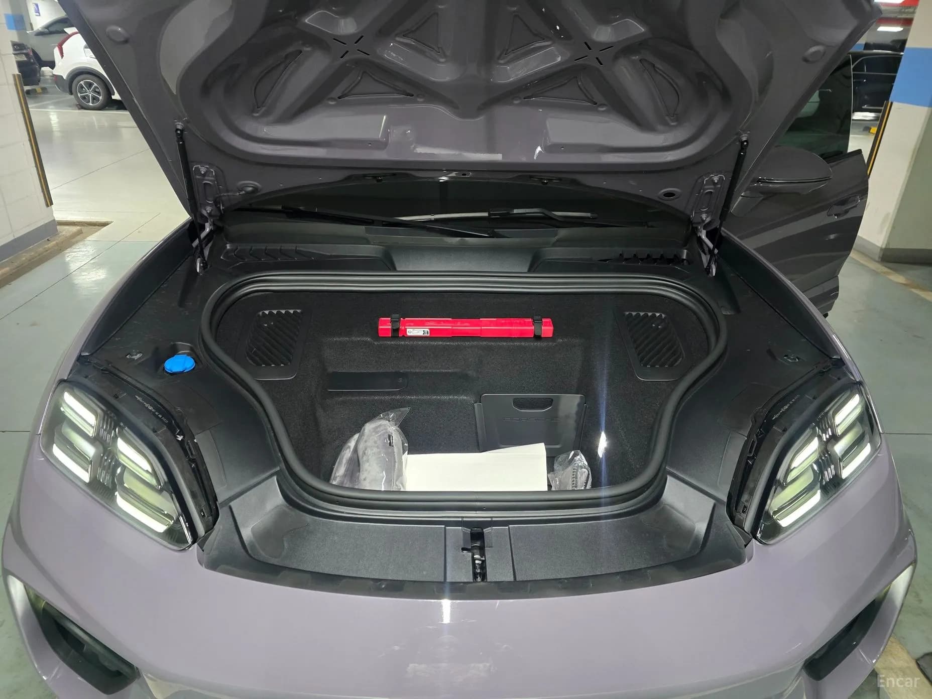 Macan EV