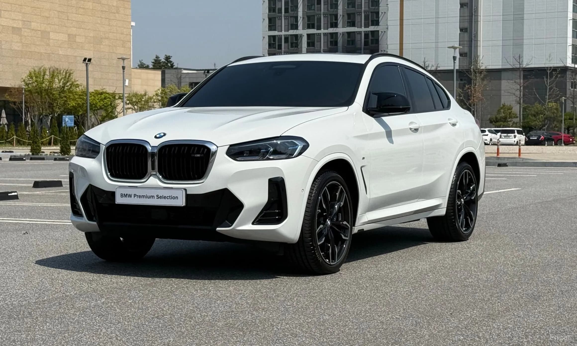 X4 (G02)
