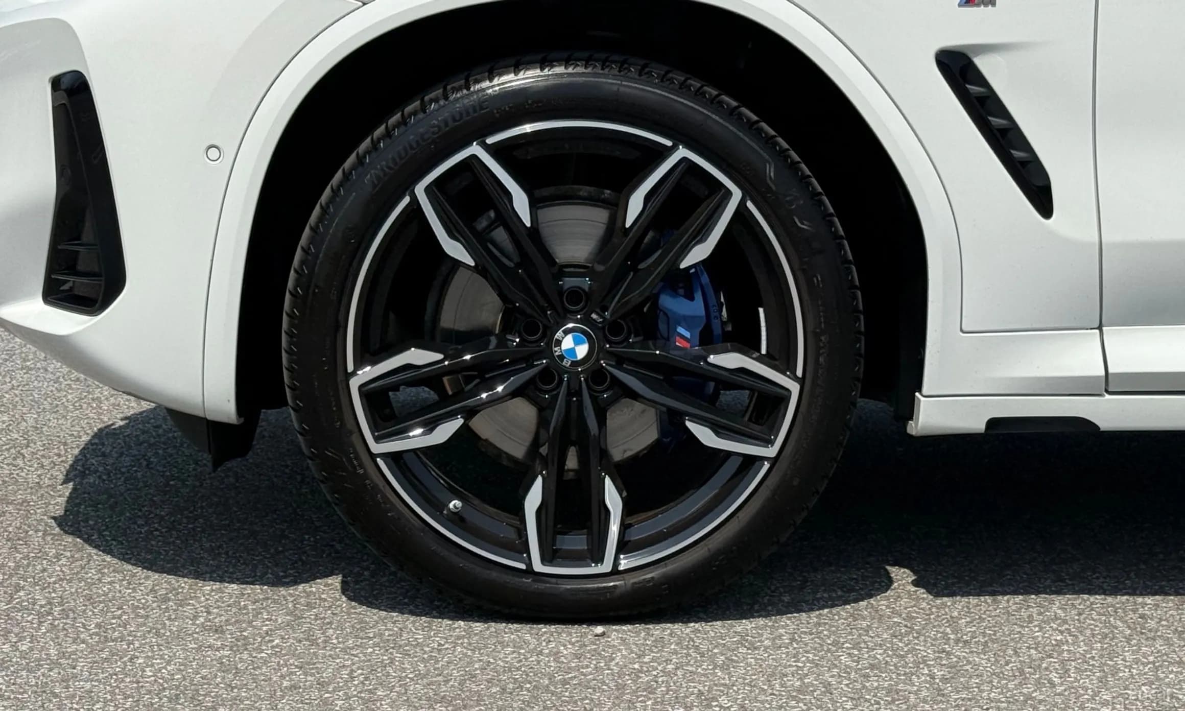 X4 (G02)