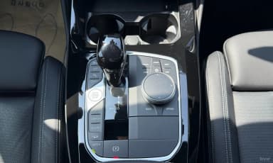 X4 (G02)
