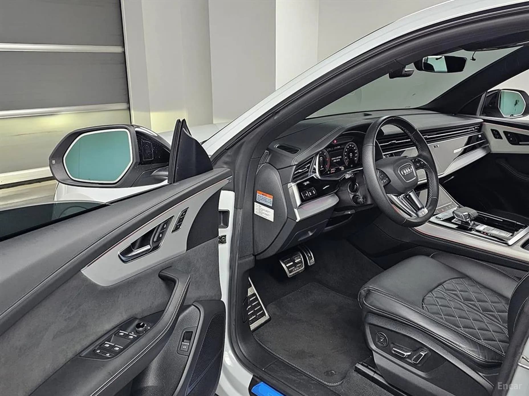 Q8 (4M)