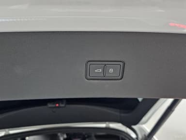 Q8 (4M)