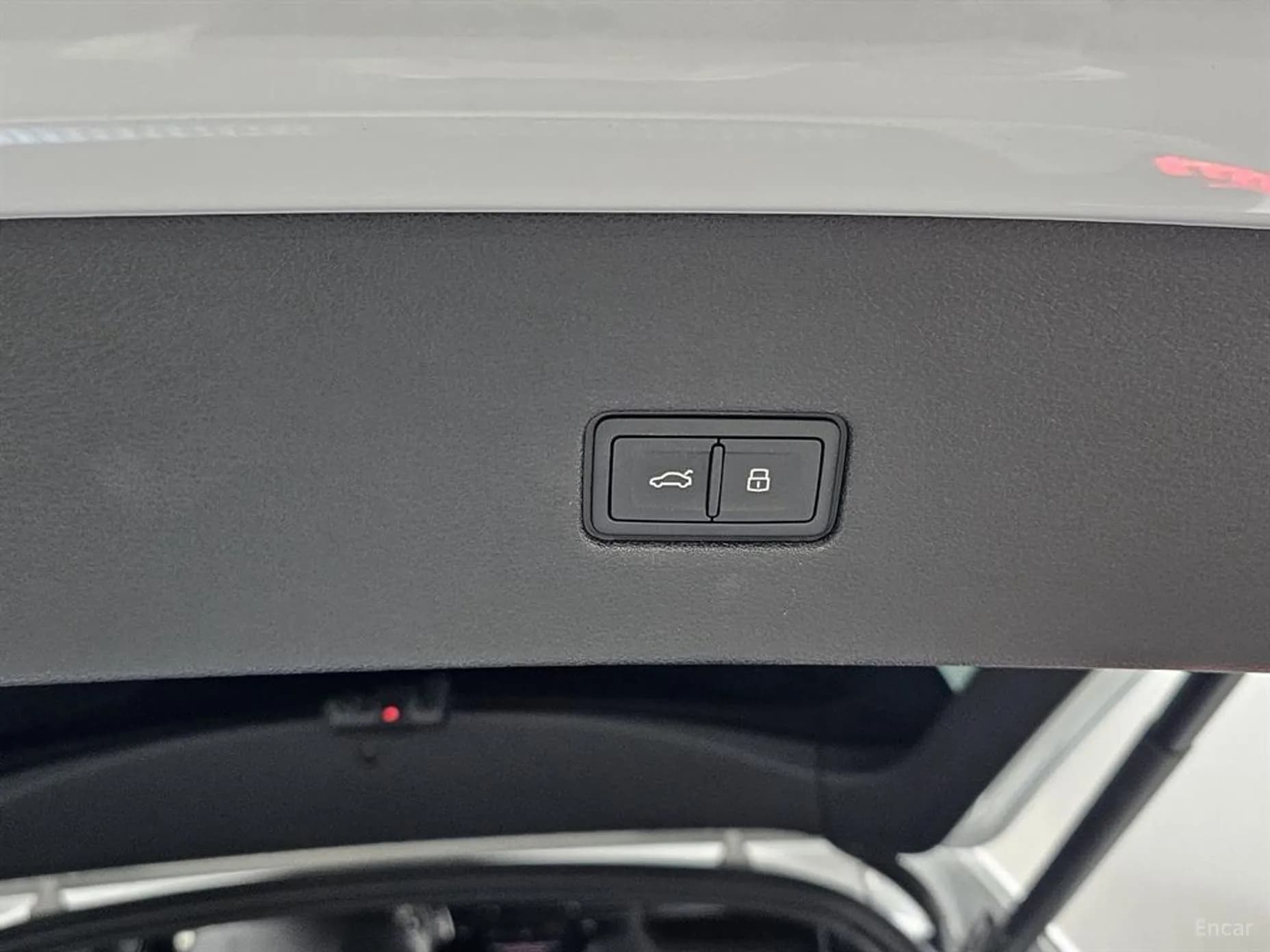 Q8 (4M)