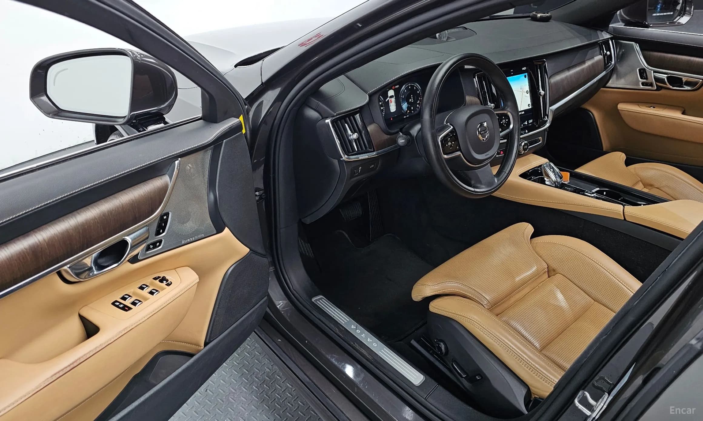 S90