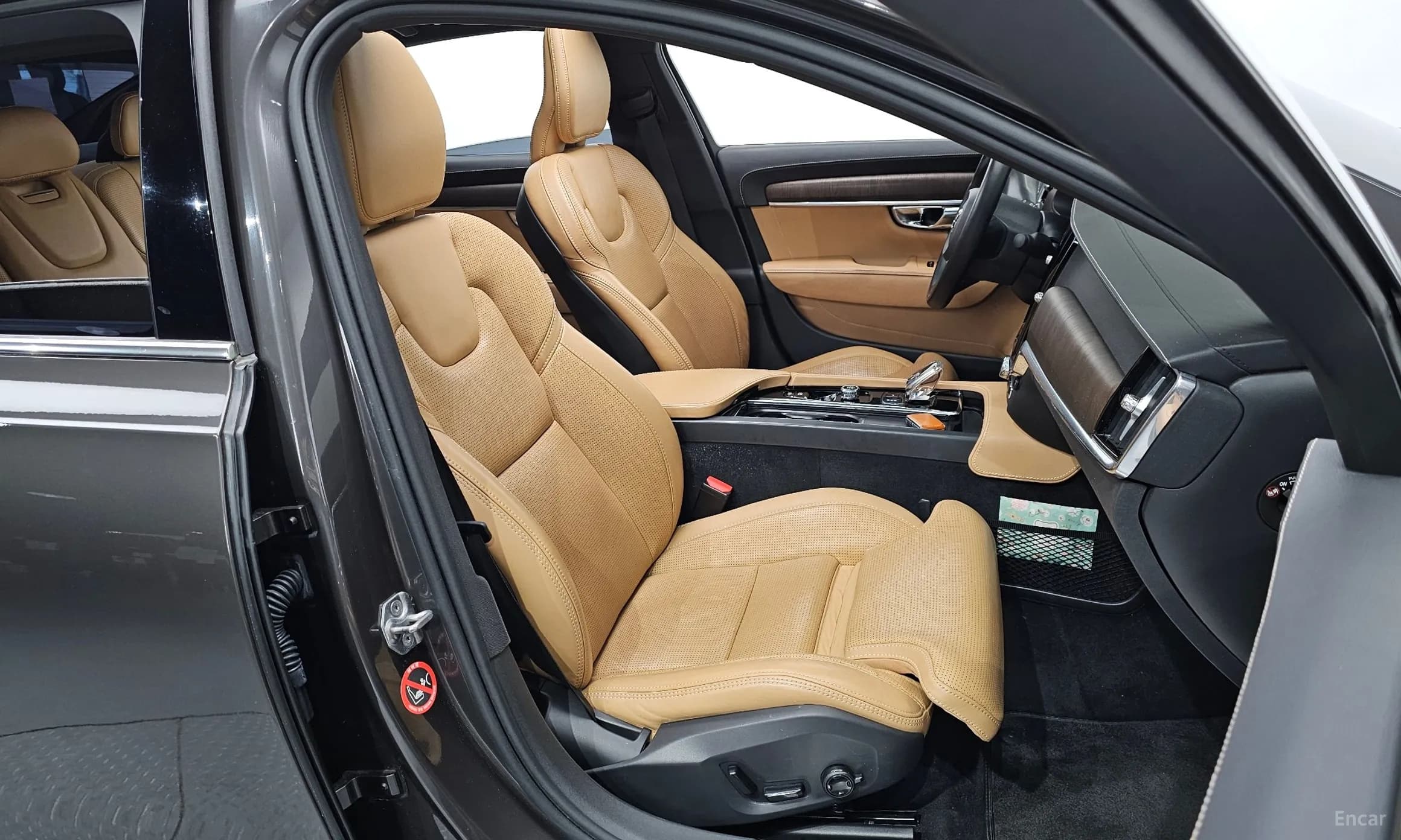 S90