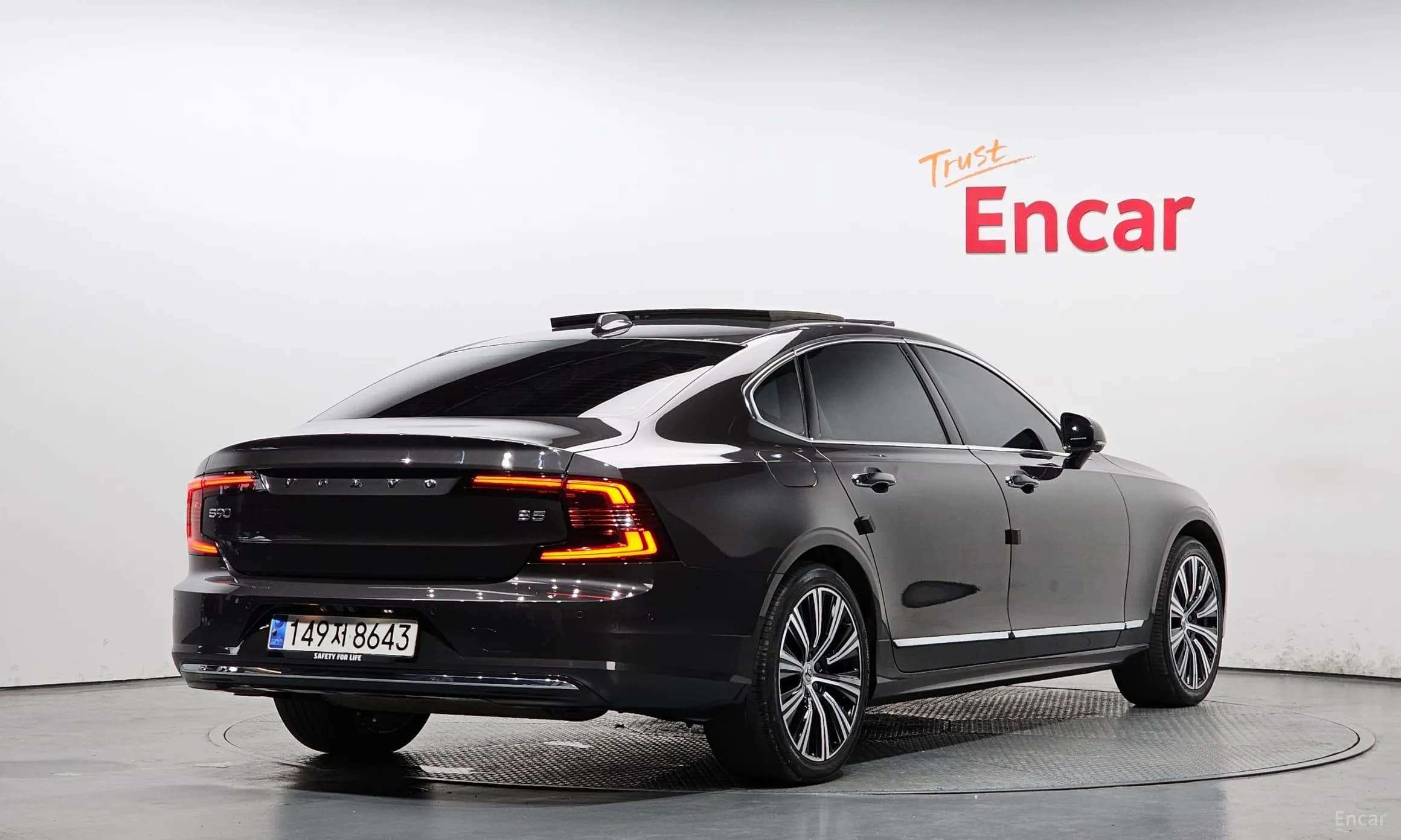 S90