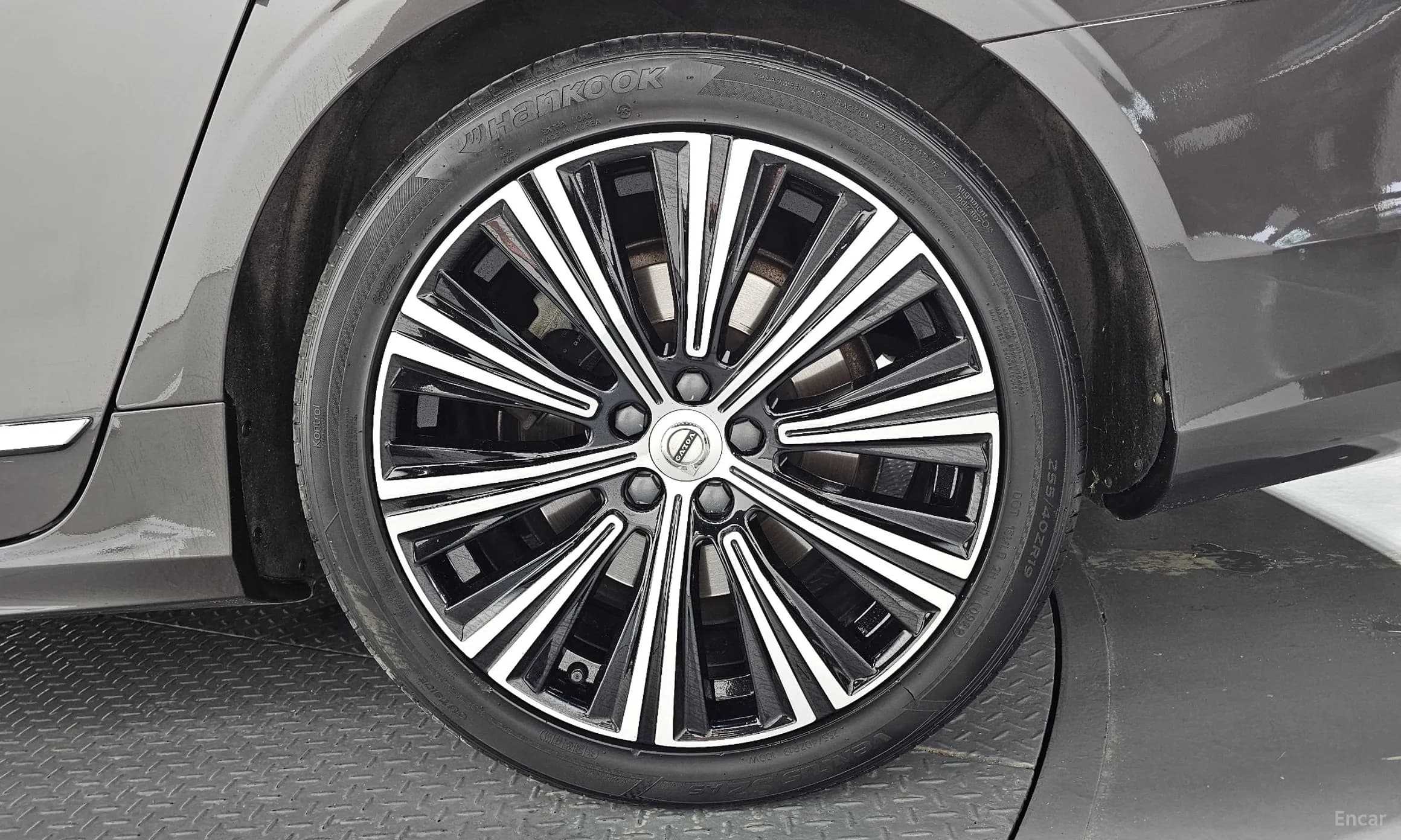 S90