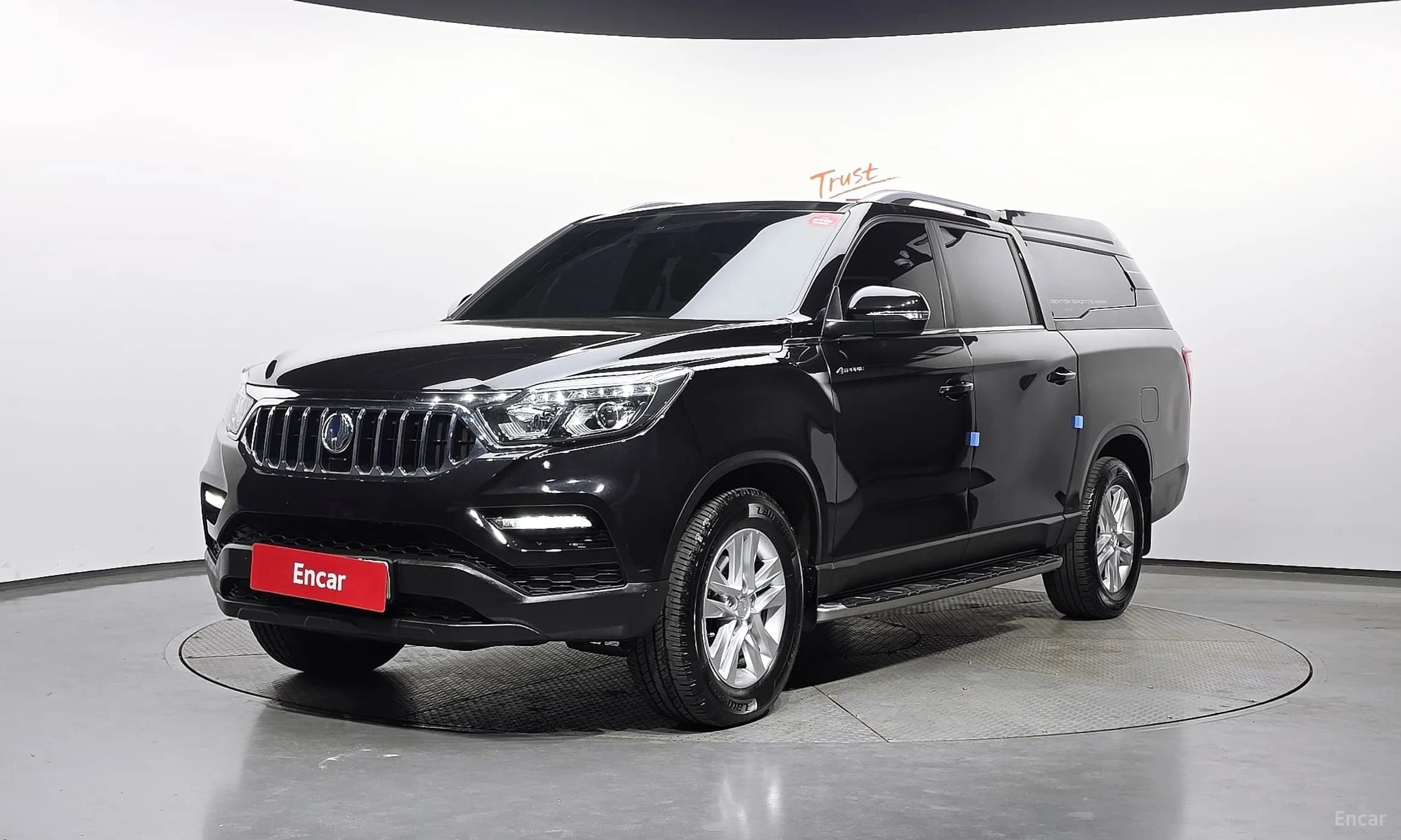 Rexton Sports Khan