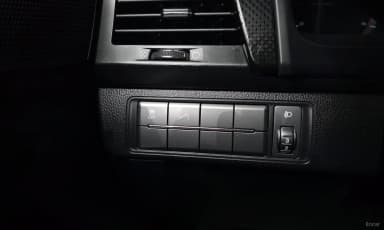 Rexton Sports Khan
