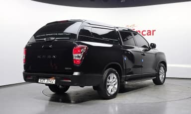 Rexton Sports Khan