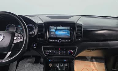 Rexton Sports Khan