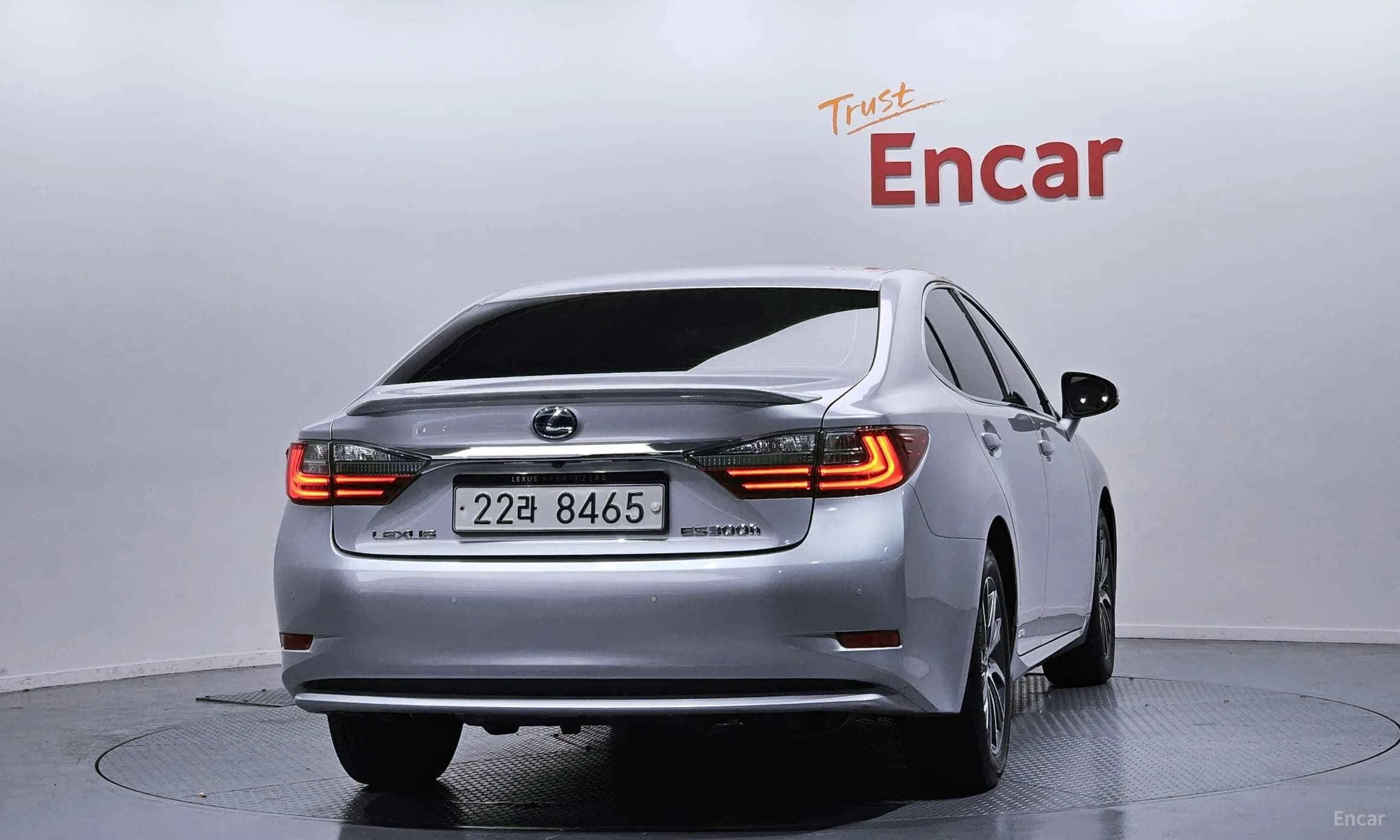 New ES300h