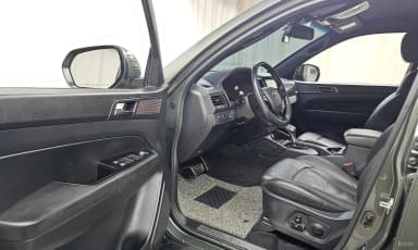 Rexton Sports Khan