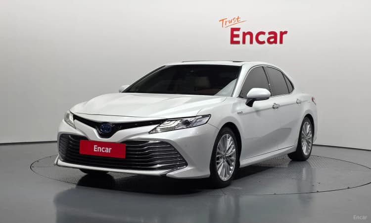 Camry (XV70)